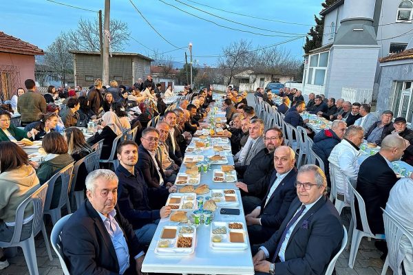 Canset Sevim’den Yeni Ziraatli’de iftar daveti