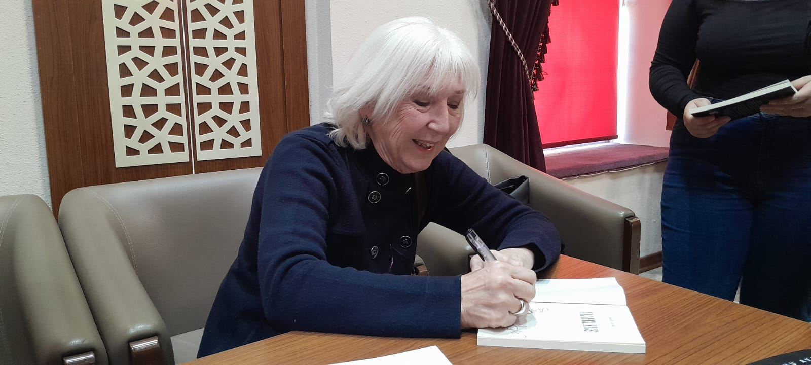 Gazeteci yazar Banu Avar Atatürkçü Düşünce Derneğinin konuğu olarak Bandırma’da