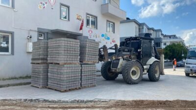 Bandırma Belediyesi, ilçenin çeşitli mahallelerinde altyapı ve çevre düzenleme çalışmalarına