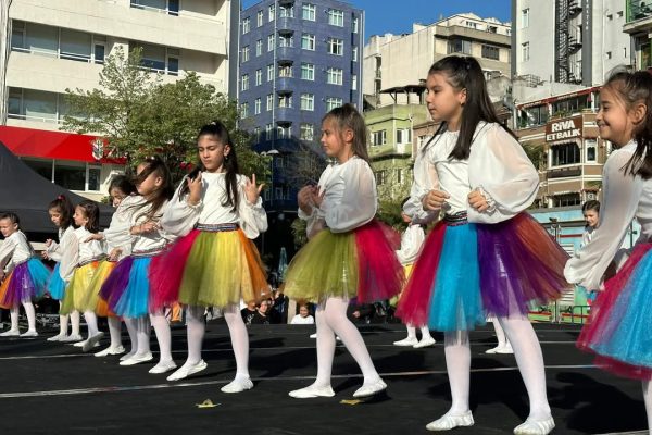 Cumhuriyet Meydanı’nda 23 Nisan coşkusu