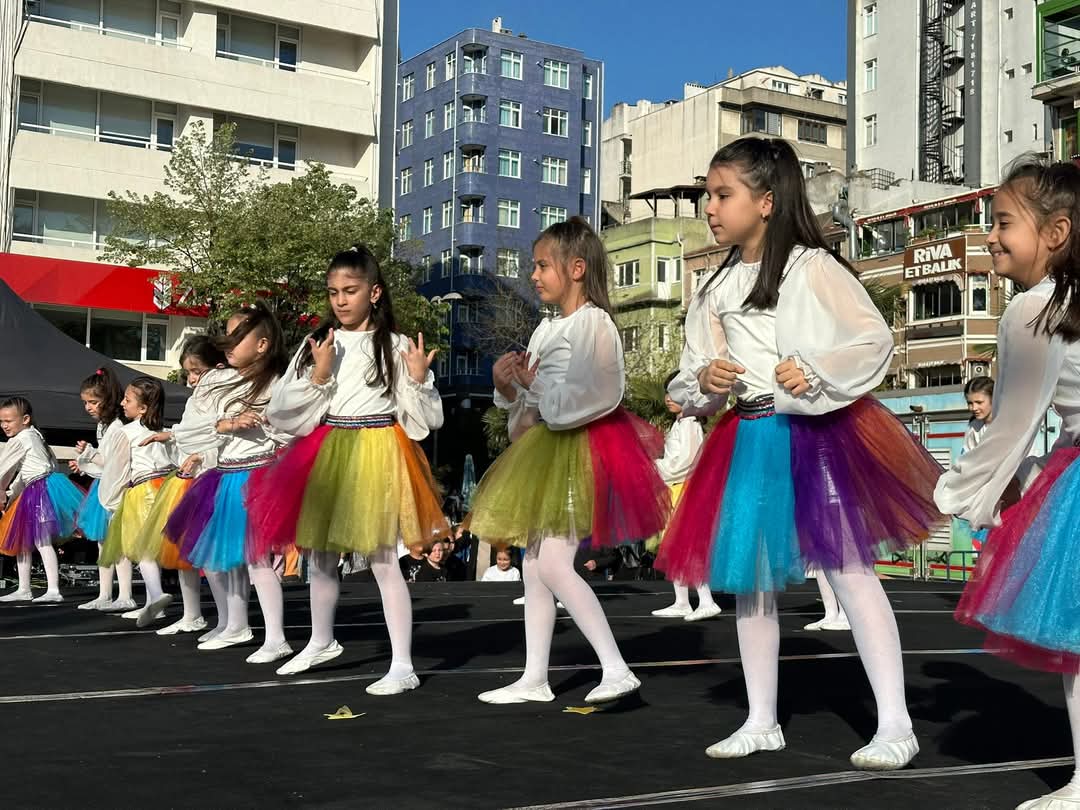 Cumhuriyet Meydanı’nda 23 Nisan coşkusu