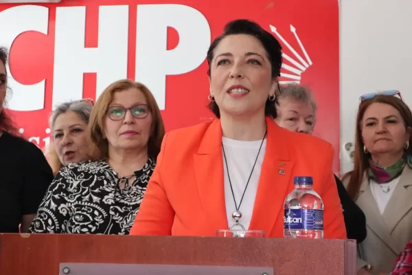 Özdemir: Türk kadını 95 yıl önce eşit yurttaşlık statüsü kazandı