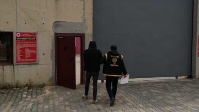 Balıkesir’de polis ekipleri hapis cezası olup firari durumda olan şahıslara