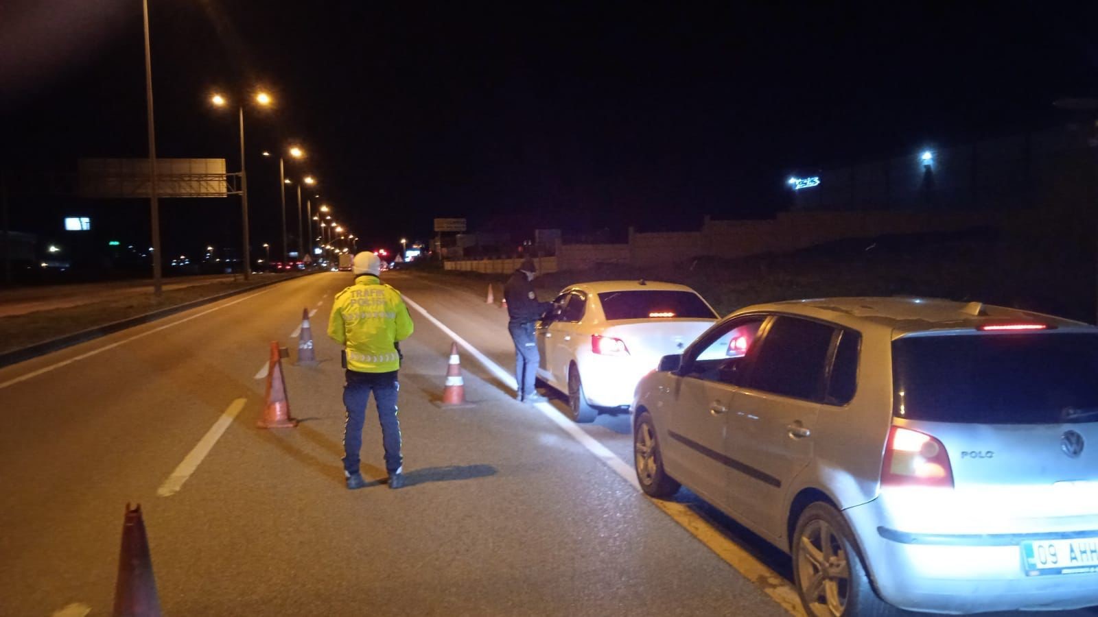 Balıkesir’de polisten huzur denetimi