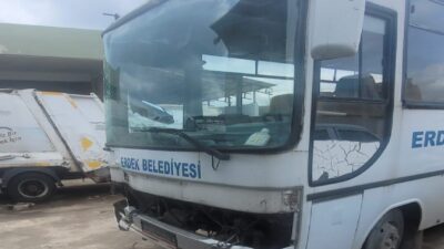 Erdek ilçesinde belediyeye ait personel aracı, iddiaya göre kontak anahtarı