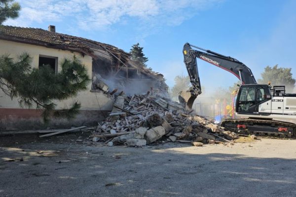 Doğanpınar İlkokulu tarihe karışıyor