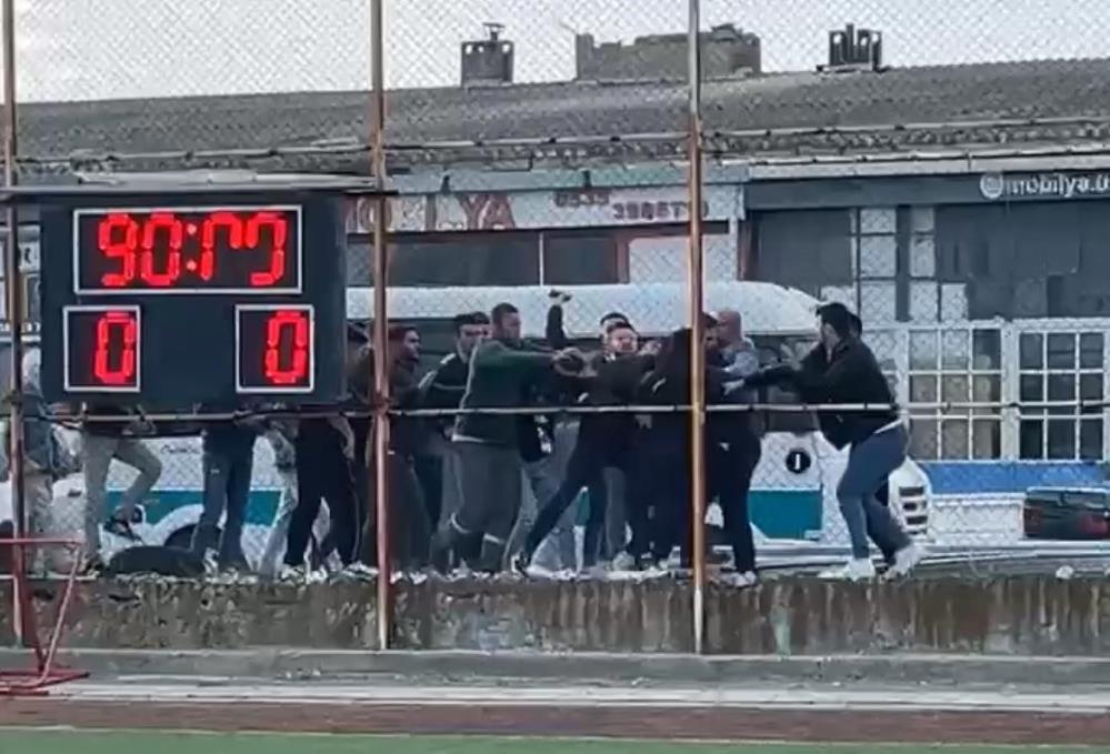 Sanayi Sahasında taraftar kavgası