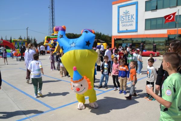 İstek Bandırma Okullarında 23 Nisan Coşkusu