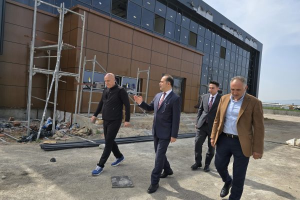 Gençlik Merkezi ve Yüzme Havuzu inşaatında sona yaklaşıldı