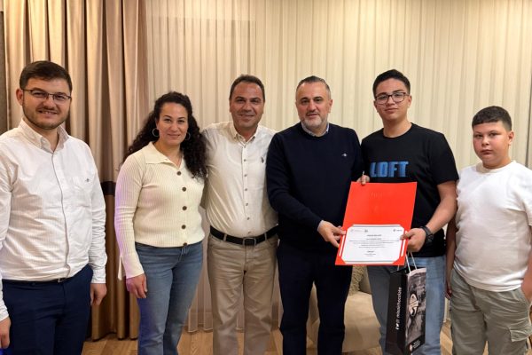 TÜBİTAK Bölge Birincisi Egemen Gezer’e Mehmet Doğan’dan Tebrik Ziyareti