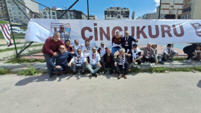 Kendilerine Cinçukuru adını veren Bandırmaspor sevdalıları her zaman takımlarının yanlarında