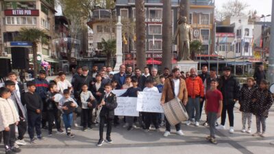 8 Nisan Dünya Romanlar Günü Cumhuriyet Meydanındaki etkinlikler ile kutlandı.