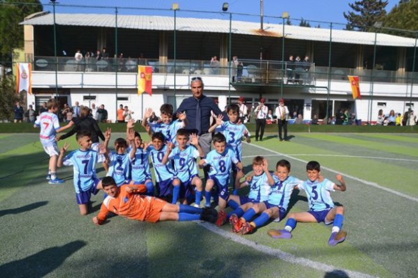Ulusal Egemenlik turnuvasında Marmara İlkokulu şampiyon oldu