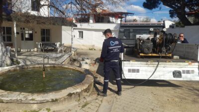 Balıkesir Büyükşehir Belediyesi, sivrisinek ve haşerelere karşı mücadelesini yıl boyu