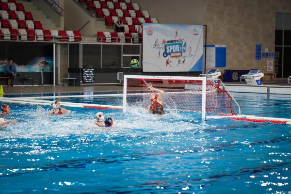 Balıkesir, Kadınlar Sutopu 1. Lig 3. Devre Altın ve Bronz Grup Müsabakalarına Ev Sahipliği Yapıyor