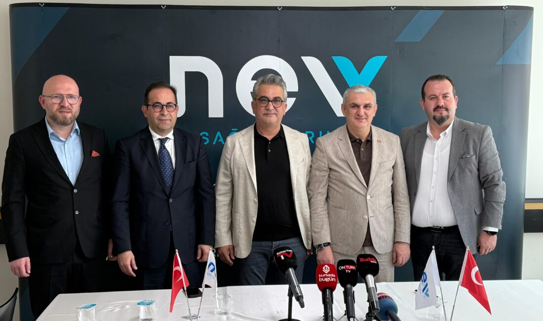 Sağlık sektöründe ülkemizi daha da ileriye taşıma noktasında çalışmalarını kararlı