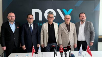 Sağlık sektöründe ülkemizi daha da ileriye taşıma noktasında çalışmalarını kararlı