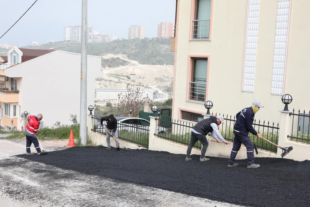 Yol yenileme çalışmaları hız kazandı