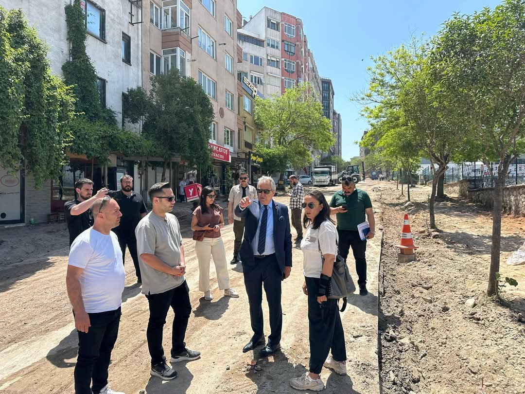 Mehmetçik Caddesinde yenileme çalışmaları başladı