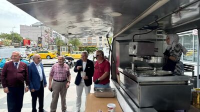 Bandırma Belediye Başkanı Dursun Mirza, merhum annesi ve babası için