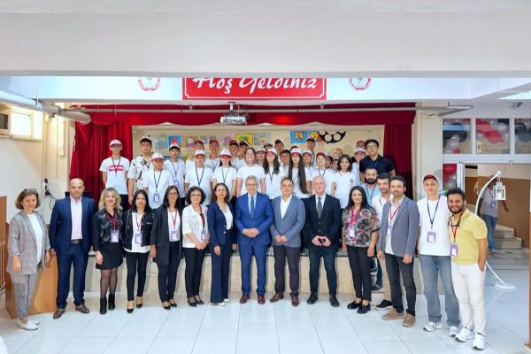 Belediye Başkanı Dursun Mirza, TÜBİTAK 4006 Bilim Fuarı’na Katıldı