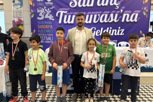 Satranç turnuvasında şampiyonlar belli oldu