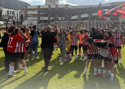 Kadınlar 3. lig futbol liginde grubunu yenilgisiz lider kapatan Bandırmgücü