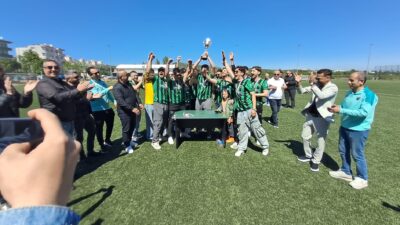 2. Amatör ligde yenilgisiz şampiyon olan Edincikspor törenle kupasına kavuştu.