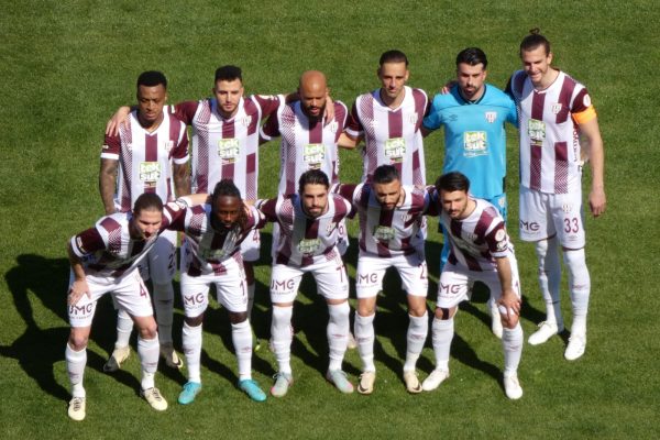 Ayağımıza gelen fırsatı bir kez daha teptik ( 1-1 )