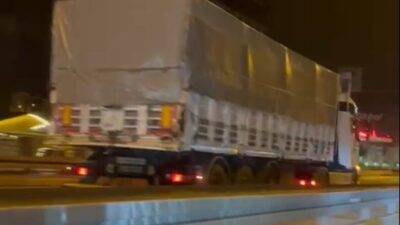 Balıkesir’de alkollü olduğu iddia edilen tır şoförü, ters yönden giderek