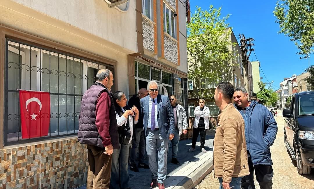 Başkan Mirza, Çınarlı Mahallesi’ndeki yol ve kaldırım çalışmalarını inceledi Bandırma Belediye Başkanı Dursun Mirza, Çınarlı Mahallesi 7002. Sokak’ta yürütülen