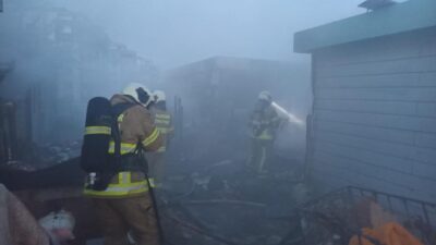 Erdek ilçesi Atatürk Mahallesi Ayışığı Sokak’ta bulunan bir konteyner evde