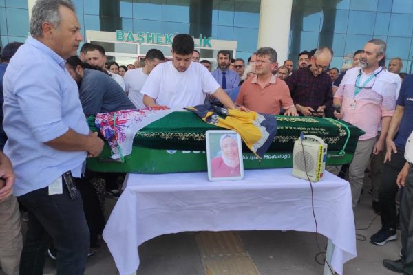 Vefat eden sağlık görevlisi organlarıyla 4 hastaya umut oldu