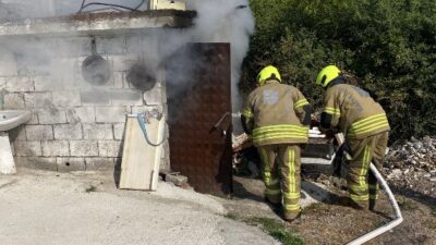 Balıkesir’in Gönen ilçesinde bir mermer atölyesinde çıkan yangın, itfaiye ekiplerinin