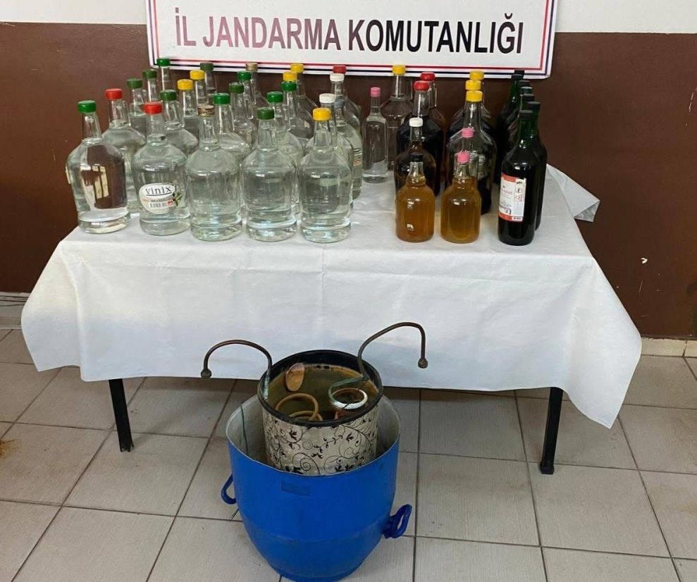 Jandarmadan kaçak alkol operasyonu