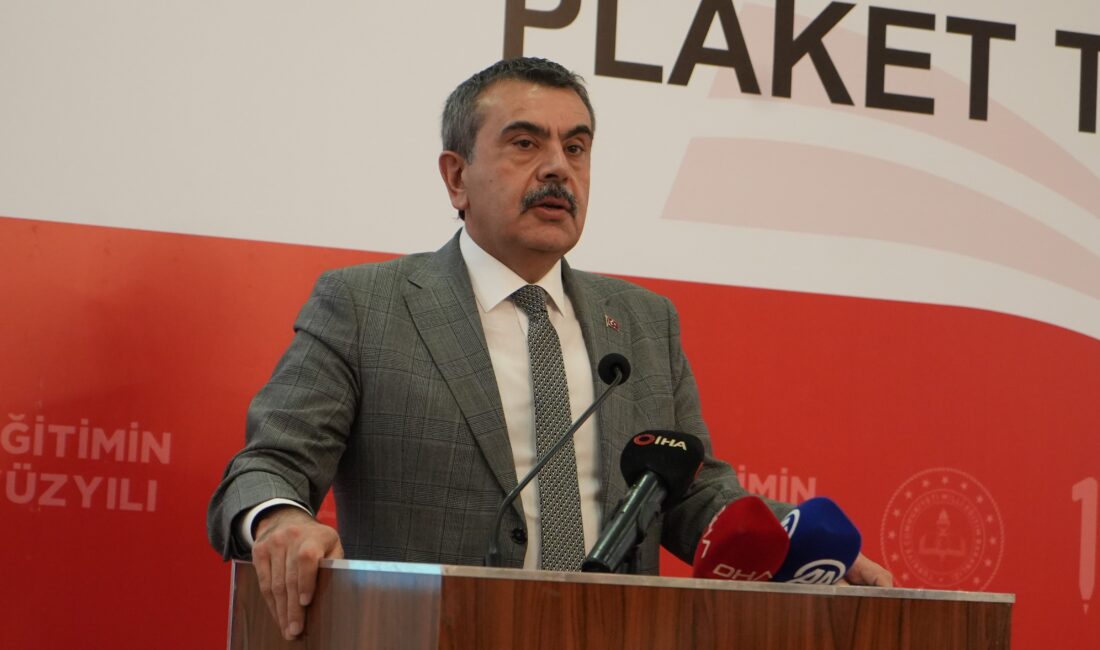 Milli Eğitim Bakanı Yusuf Tekin, Balıkesir’de 55 okul yaptıran 44