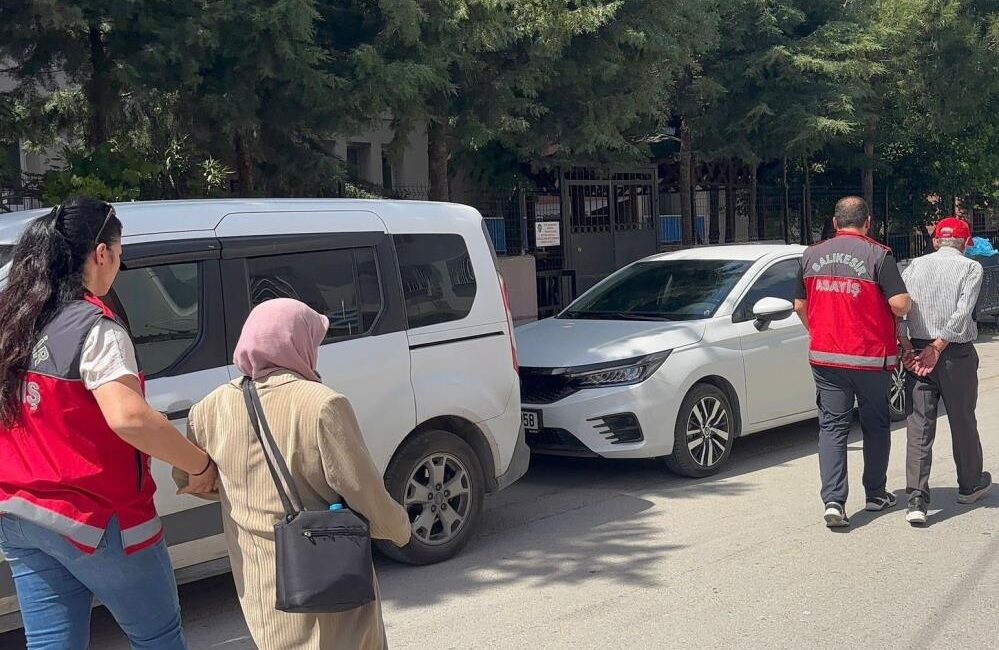 ev sahibi kiracı kavgası cinayetle bitti Balıkesir’in Karesi ilçesinde kiracı ile ev sahibi arasında çıkan baltalı