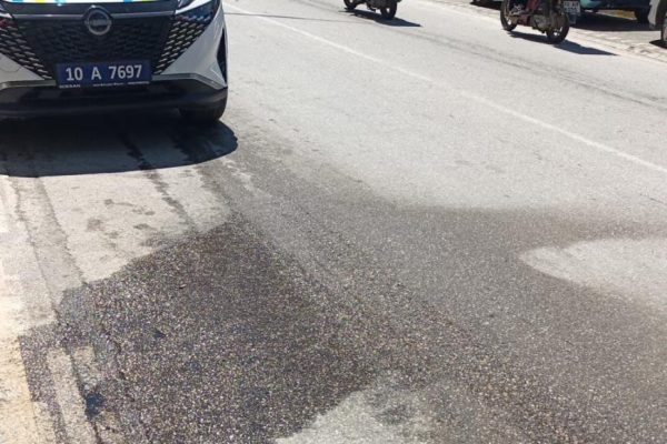 Mazotun sızdığı yolda kayan sürücü yaralandı