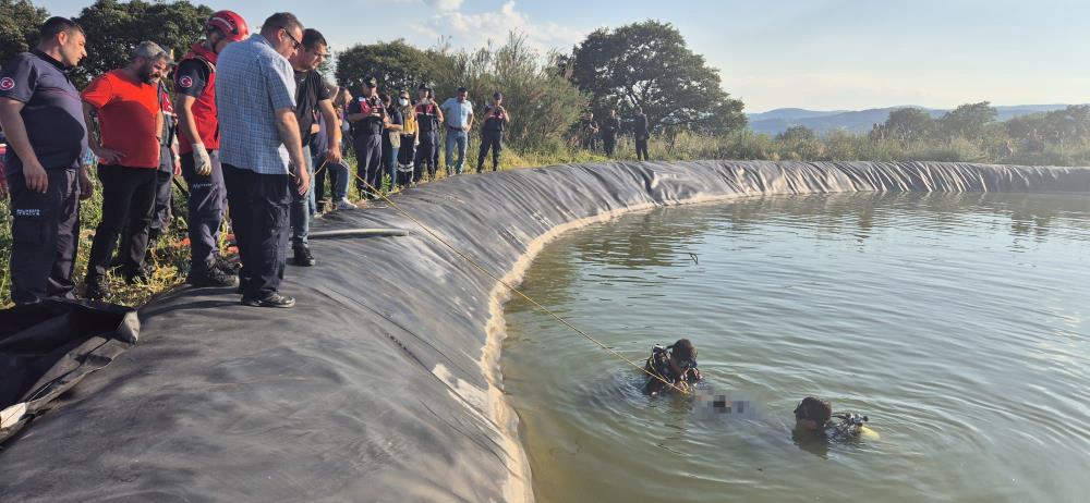 Sulama göletinde erkek cesedi bulundu Balıkesir’in Susurluk ilçesinde sulama göledinde erkek cesedi bulundu. Yapılan incelemede