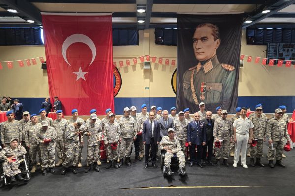 Özel bireyler askerlik yeminlerini ettiler