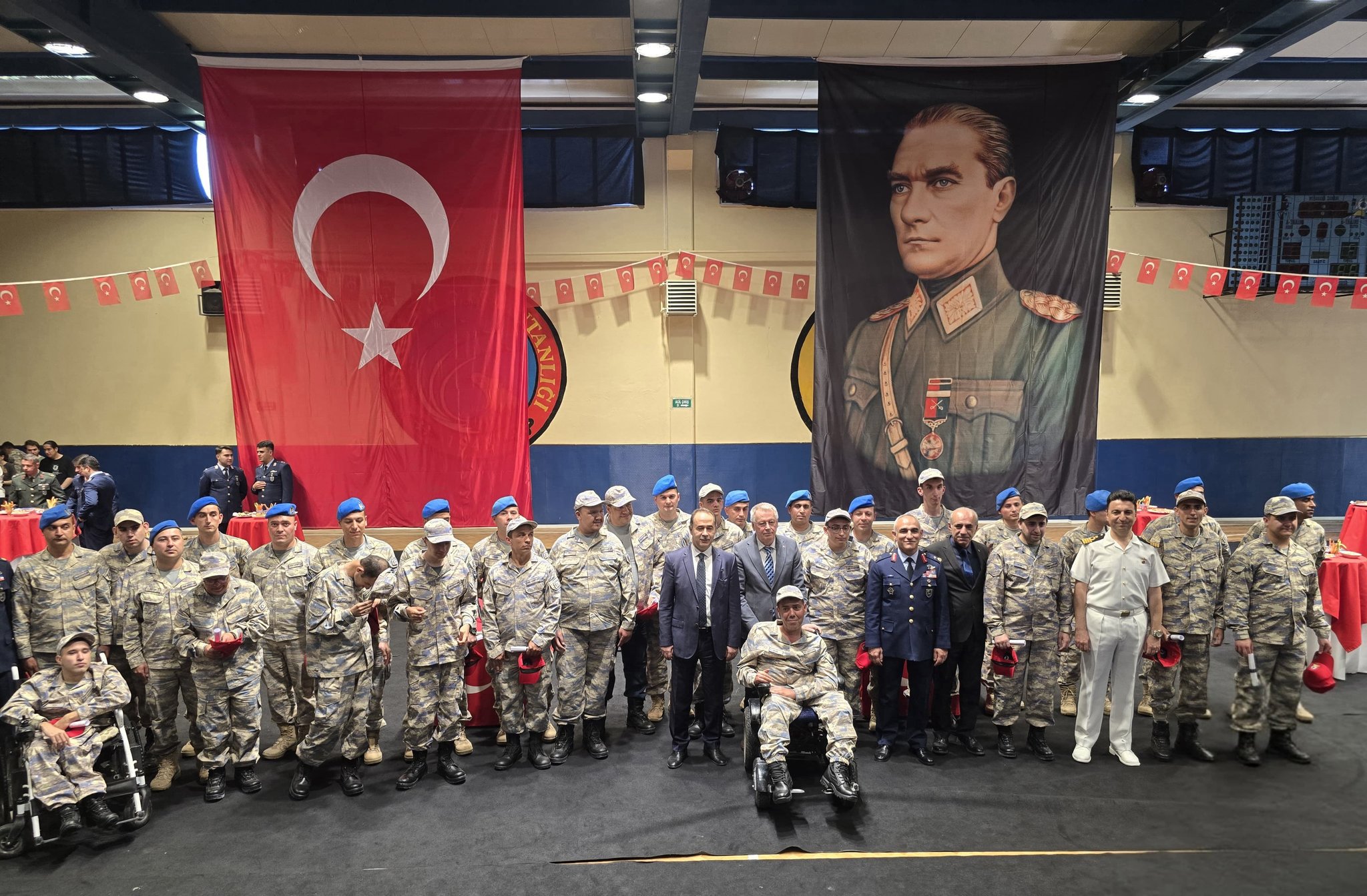 Özel bireyler askerlik yeminlerini ettiler