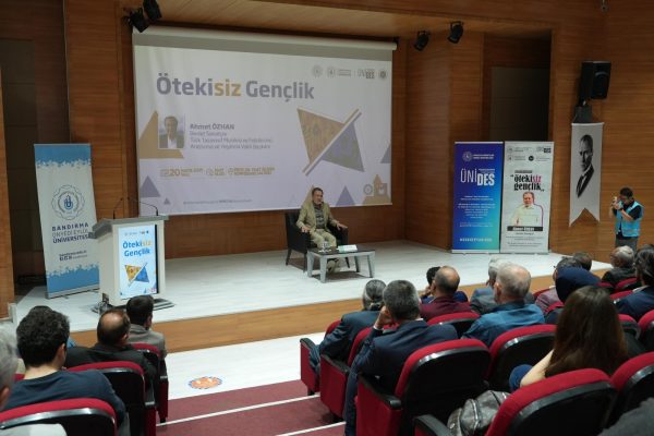 Ahmet Özhan Banü’de