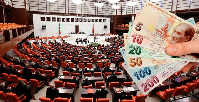 Milyonlarca emekliyi ilgilendiren yeni maaş düzenlemesi TBMM gündeminde!