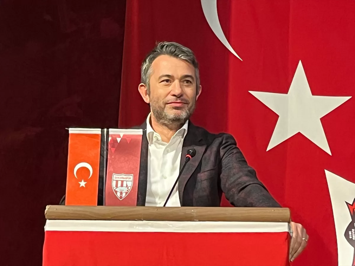Onur Göçmez: Bandırmaspor sizlere emanet ediyorum.