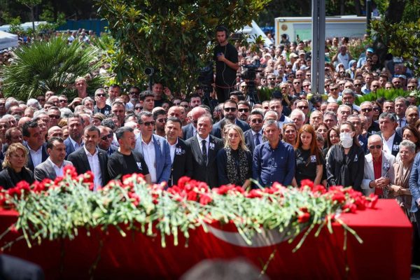 Başkan Mirza Ferdi Zeyrek’in cenaze törenine katıldı