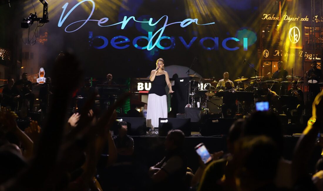 Bu yıl 34. düzenlenen Uluslararası Bandırma Kuşcenneti Festivalinin final gecesinde