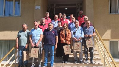 Kızılay çok sayıda kan bağışı yapan 110 bağışçısını altın, gümüş