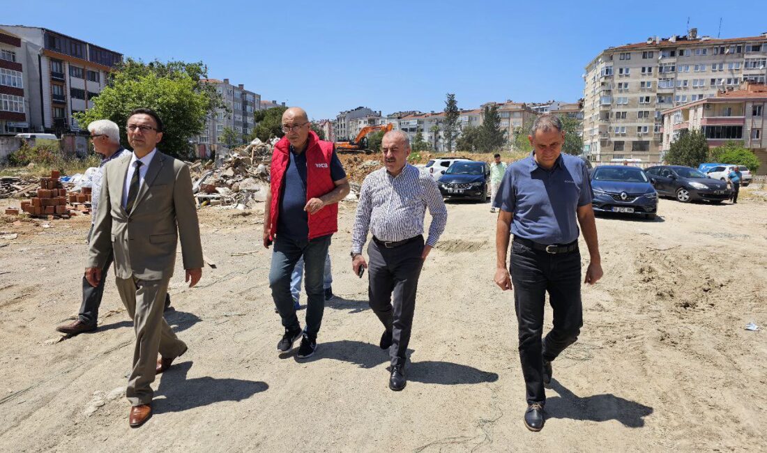 Balıkesir İl Milli Eğitim Müdürü Murat Demir Bandırma’da. İl Millî Eğitim