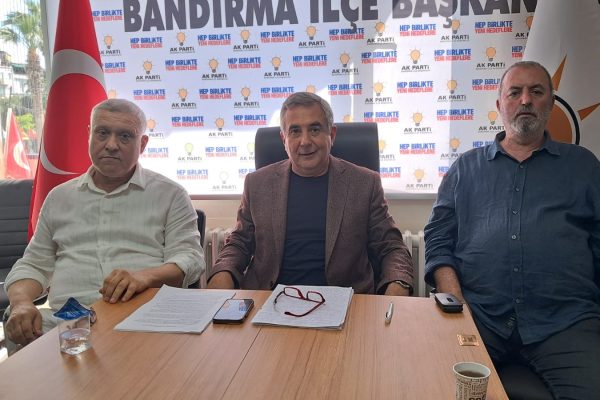 Karlahan : Belediye’de 450 fazla personel var!