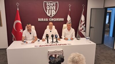 Bandırmaspor’un yeni yönetimi ilk basın toplantısını Onur Göçmez Tesislerinde gerçekleştirdi.